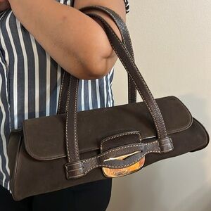 Tods Vintage Elegant Brown Leather Handbag. NWOT